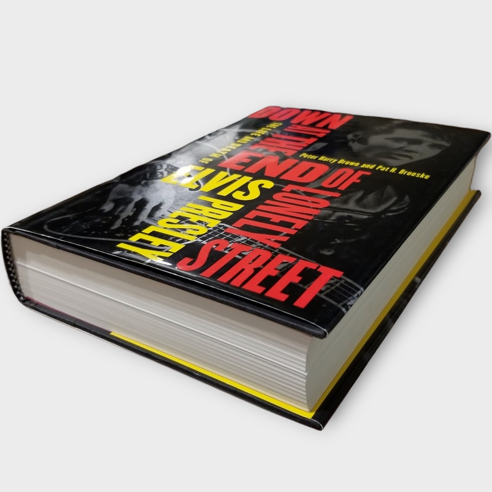 Down at the End of Lonely Street, The Life and Death of Elvis Presley - Picture 3 of 3